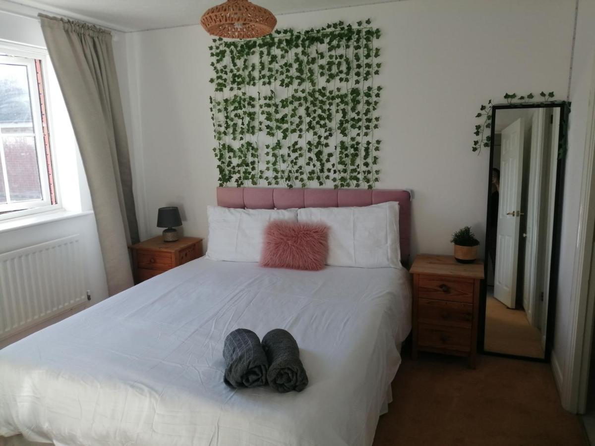 Spacious Townhouse With Sea Views Near Cardiff Barry Luaran gambar
