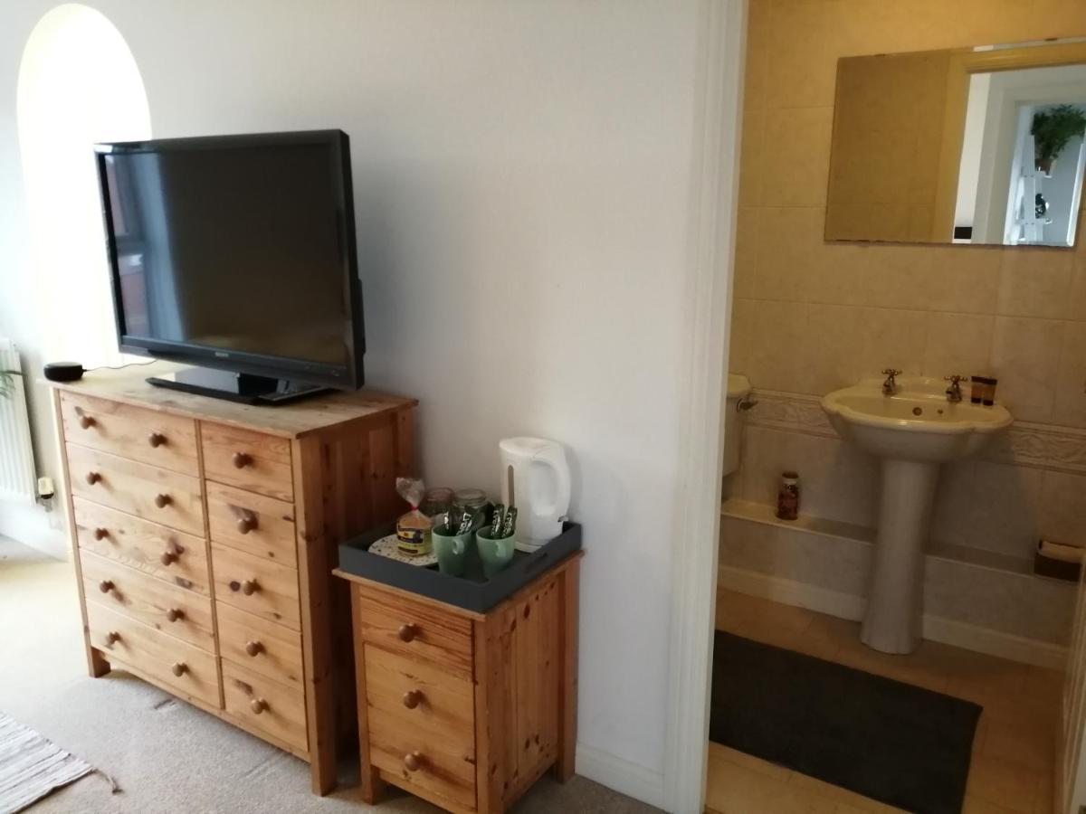 Spacious Townhouse With Sea Views Near Cardiff Barry Luaran gambar